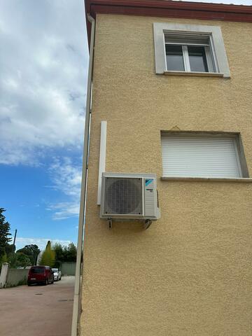 Installation d'une Climatisation DAIKIN 7,2kw perfera à Languedoc Outillage 