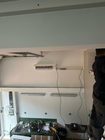 Installation d'une Climatisation DAIKIN 7,2kw perfera à Languedoc Outillage 